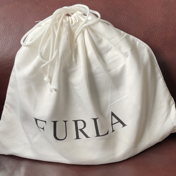 Furla Light Grey Crossbody Bag with Gold Chain and Dust bag - Picture 8 of 8